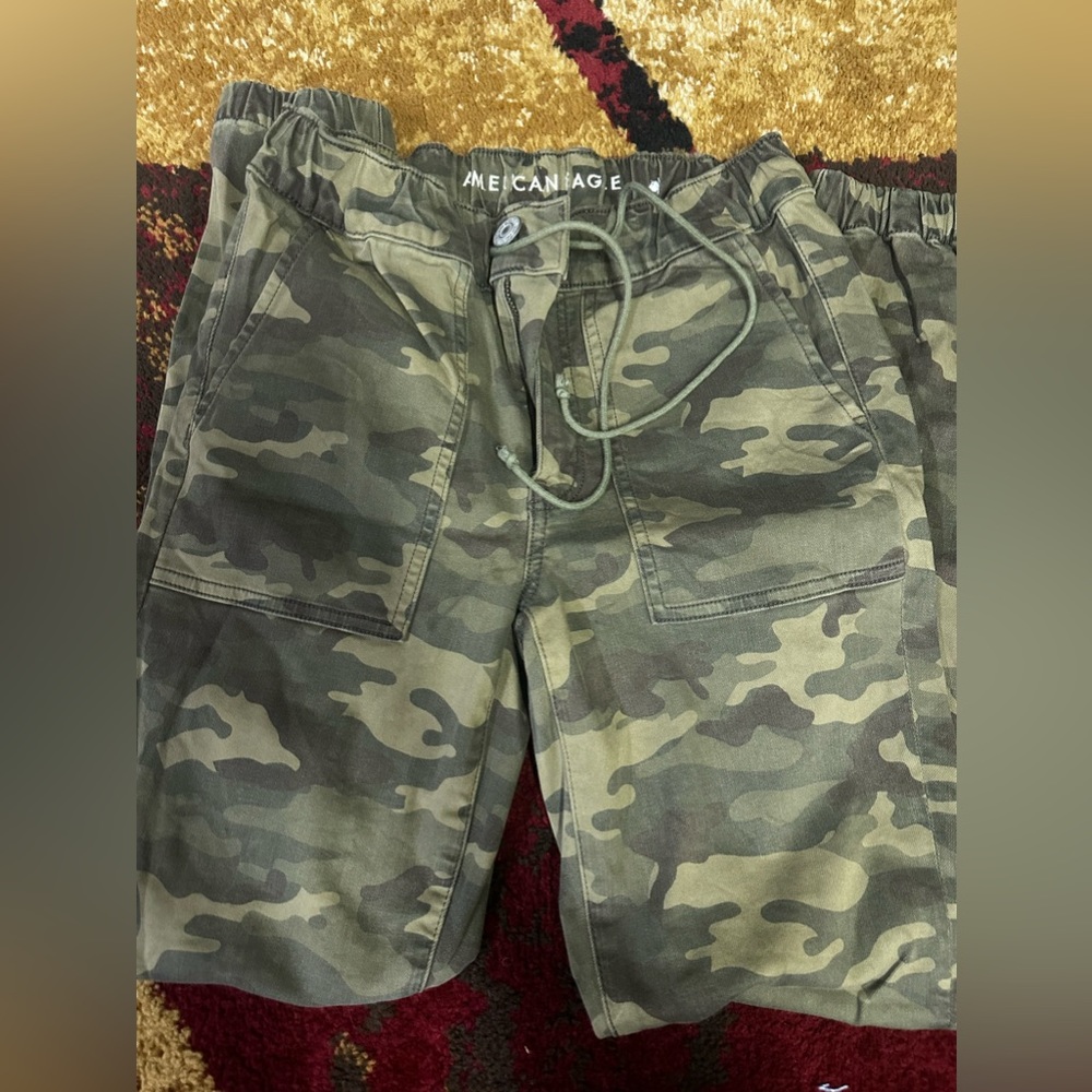 American Eagle camo jean joggers